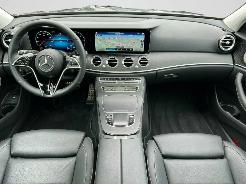 Mercedes-Benz E 220 d 4Matic All-Terrain =Avantgarde= Pano Г Image 6