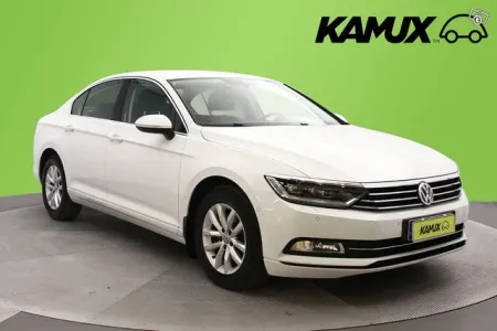 Volkswagen Passat Sedan Comfortline 1,6 TDI / Webasto / Navi / Adapt. Vakkari / ErgoComfort istuimet /