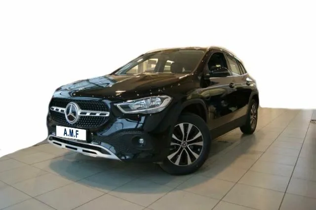 MERCEDES BENZ Classe GLA GLA 200 d Automatic Executive Image 1