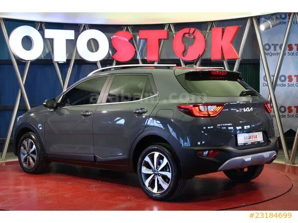 Kia Stonic 1.4 MPI Elegance Image 2